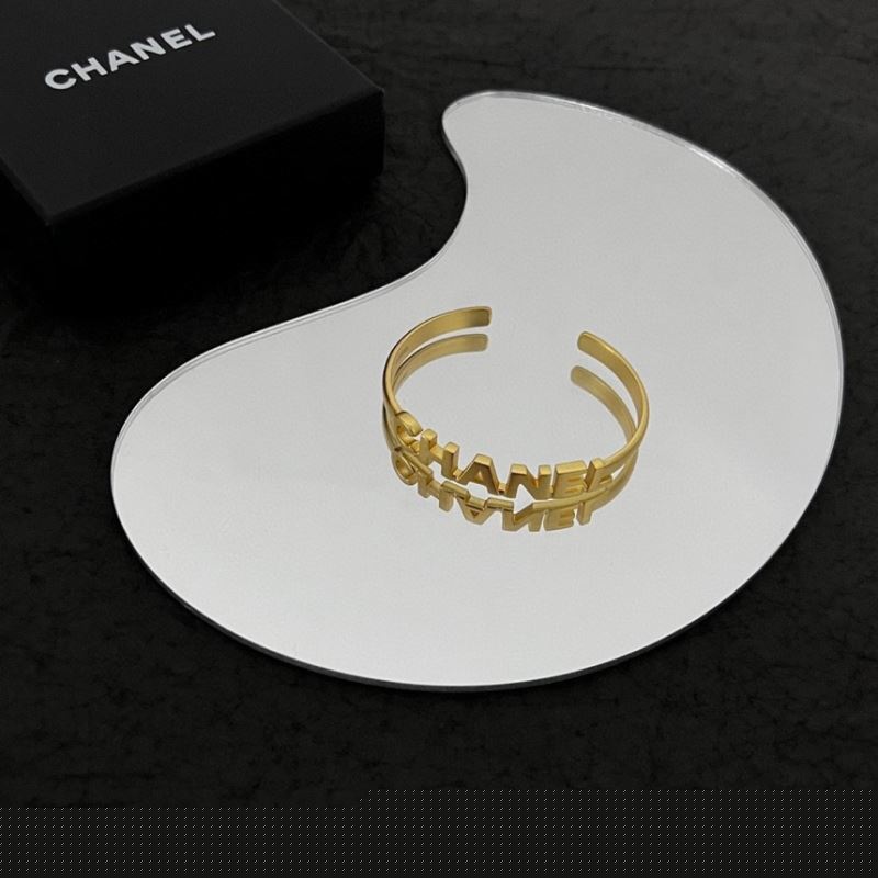 Ch*el rings